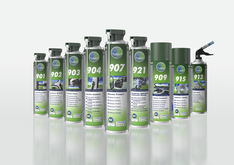 Human Technology Gruppenbild Aufgereihte grüne Spraydosen aus einem aufeinander abgestimmten Set